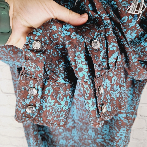 COWGIRL HARDWARE | floral embroidered snap cowboy western long sleeve shirt - Picture 7 of 10
